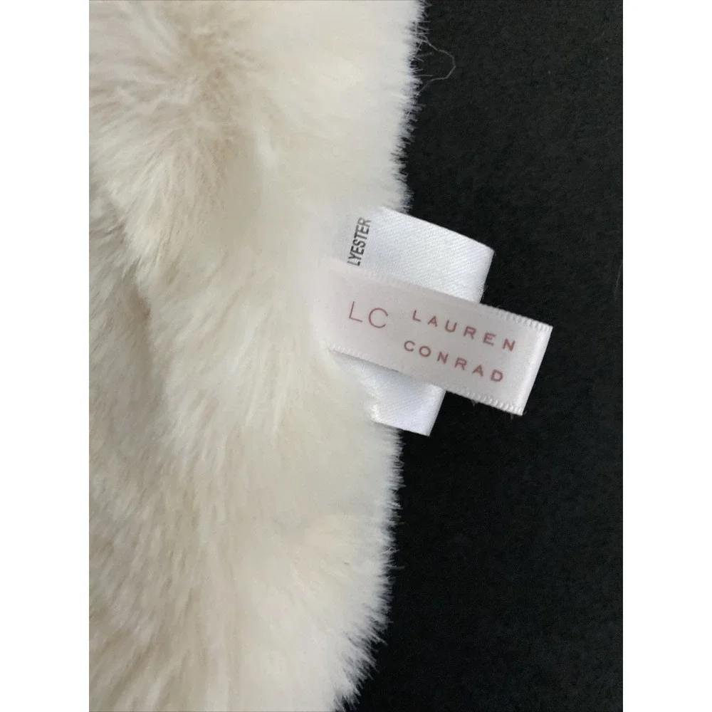 LAUREN CONRAD Women's  Beige  Faux FUR Pull Through WINTER STOLE SCARF